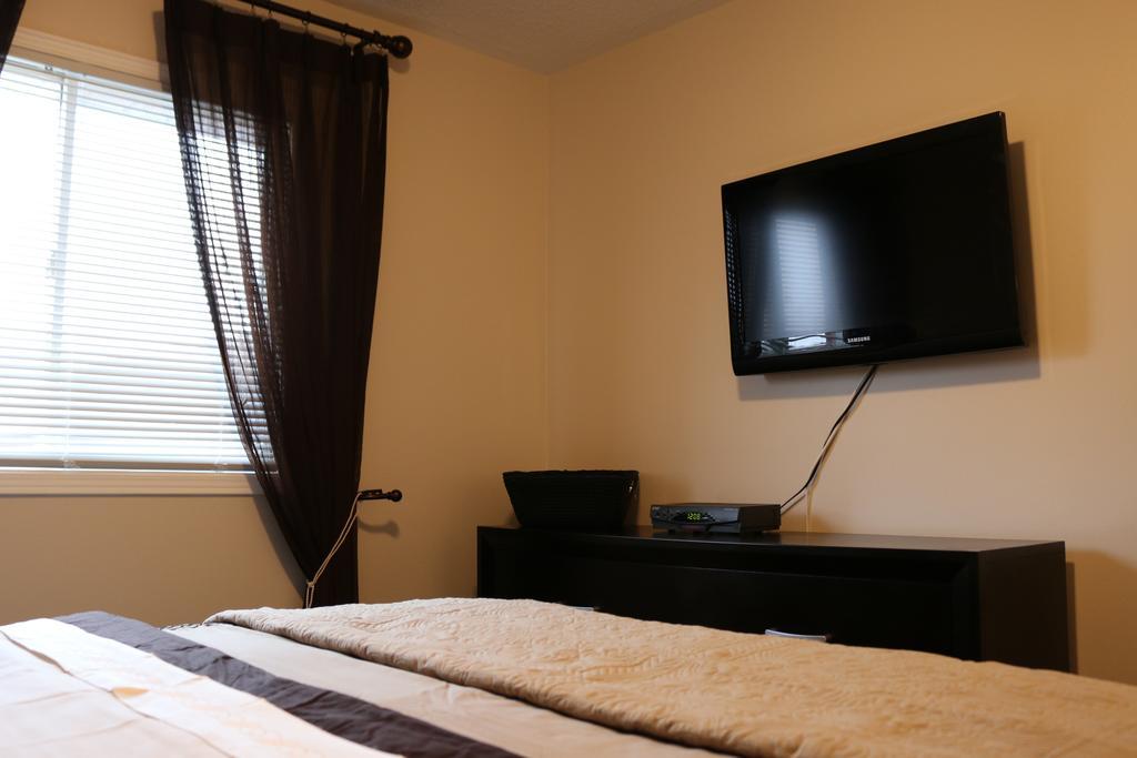 Newton Villa Emerald House Brampton Rom bilde