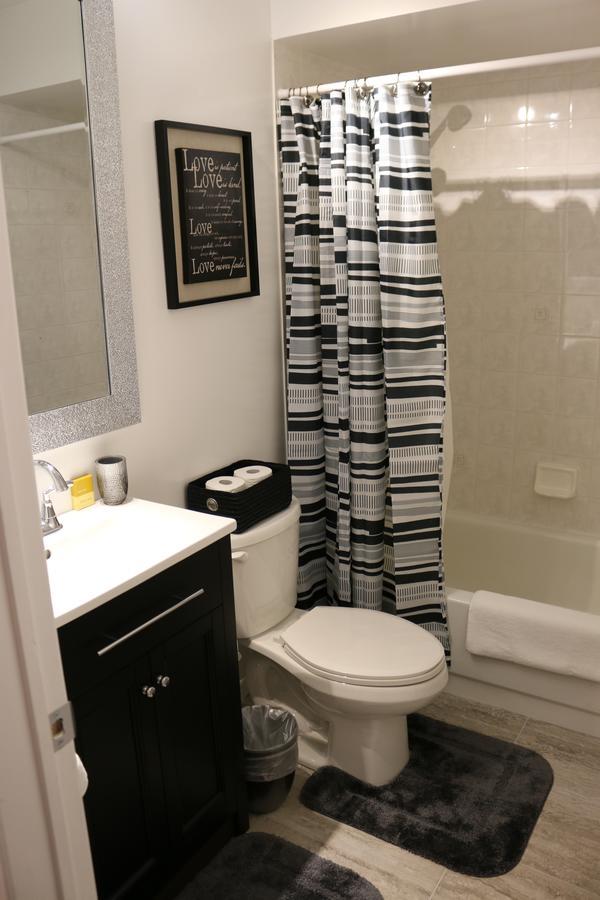 Newton Villa Emerald House Brampton Rom bilde