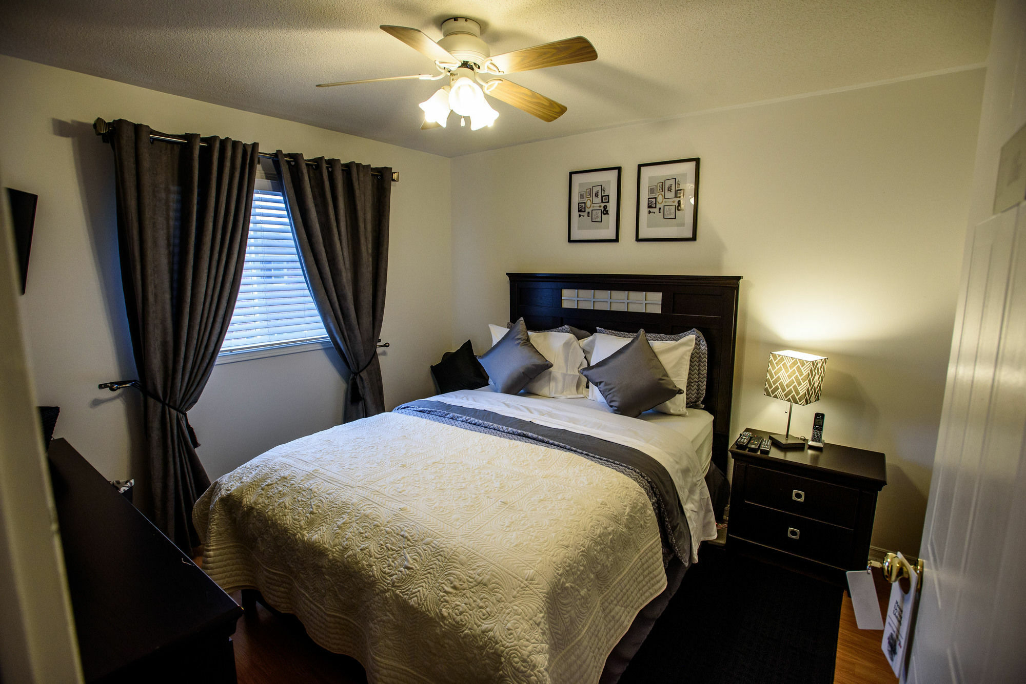 Newton Villa Emerald House Brampton Eksteriør bilde